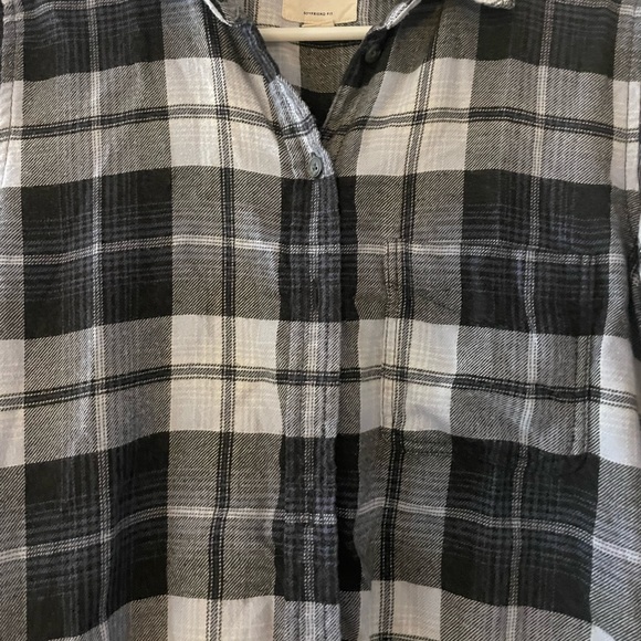 Boyfriend fit AE flannel - Picture 3 of 4